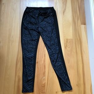 Danskin NOW active wear pants